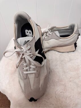 New Balance Cream & Black Retro-Style Runner Sneakers